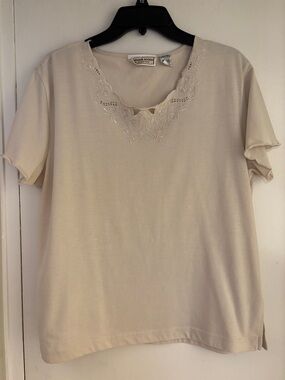 Stephanie Rogers Cream Short-Sleeve Top with Embroidered V-Neck